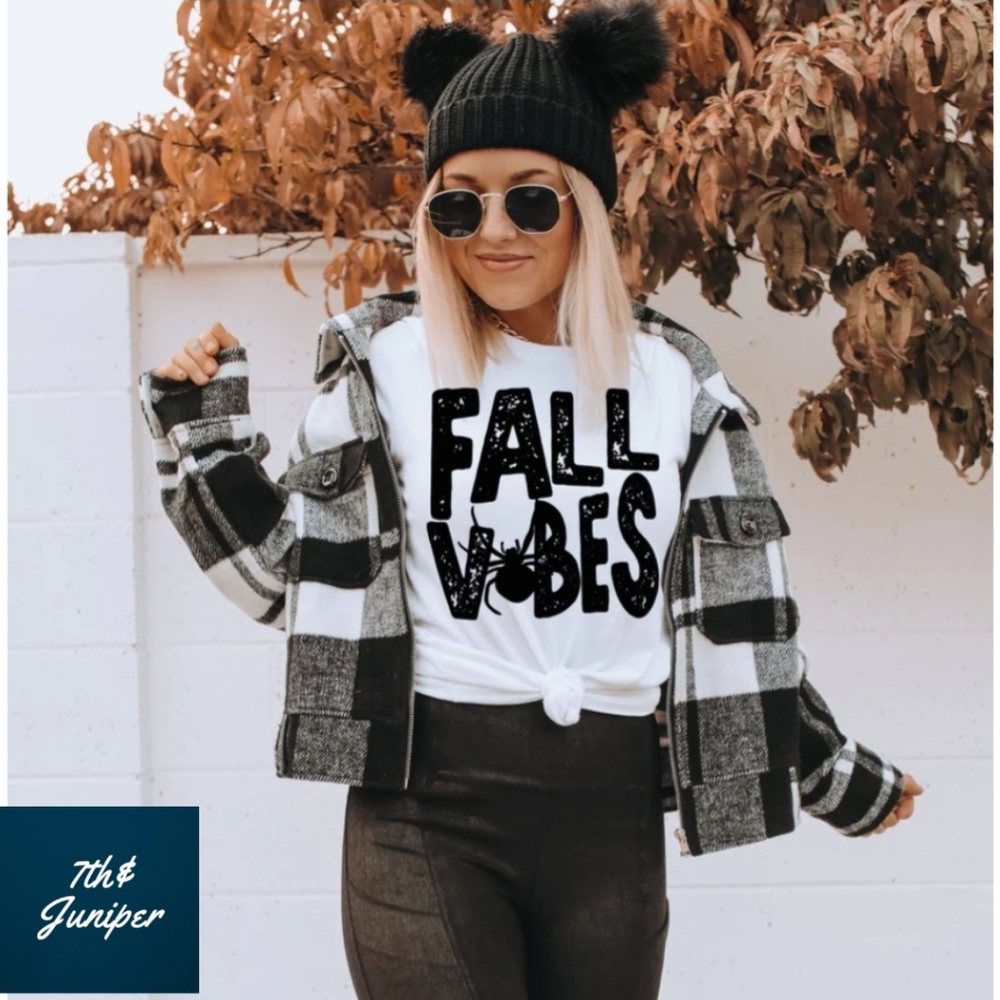 Fall Vibes Graphic T-SHIRT. New You pick size
